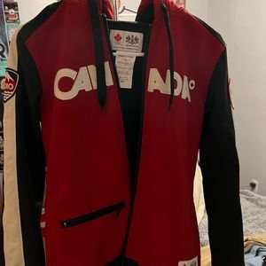 Team Canada soft shell jacket size small from Vancouver 2010 Olympics.